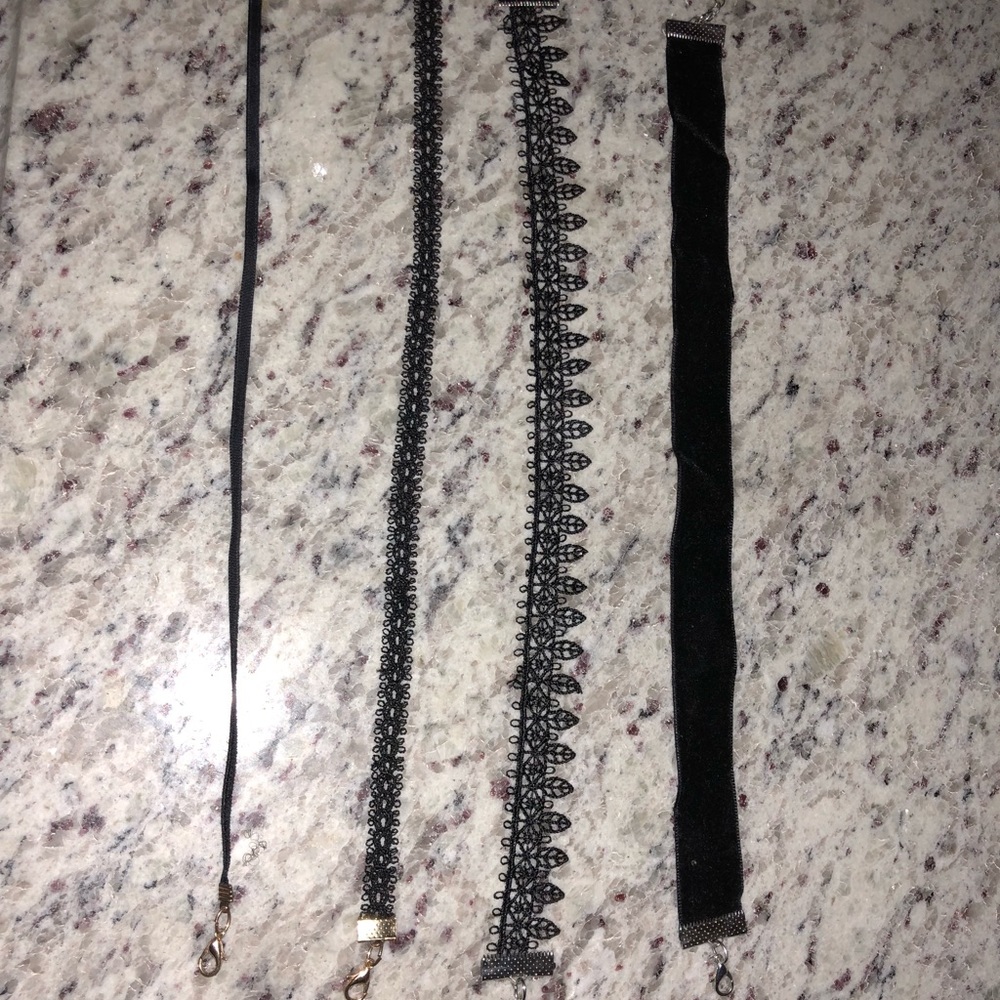 💖4 piece black choker set